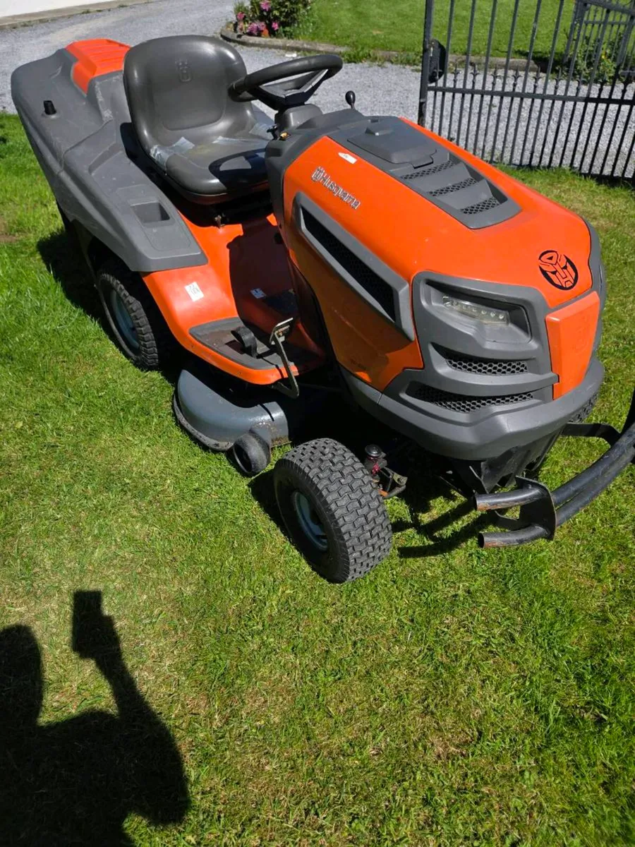 Husqvarna ride on mower - Image 2