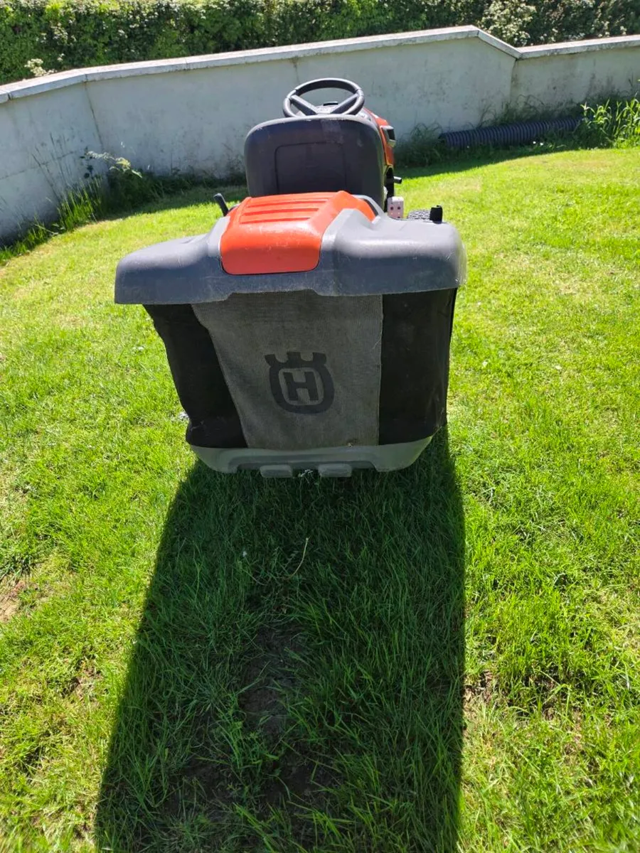 Husqvarna ride on mower - Image 4