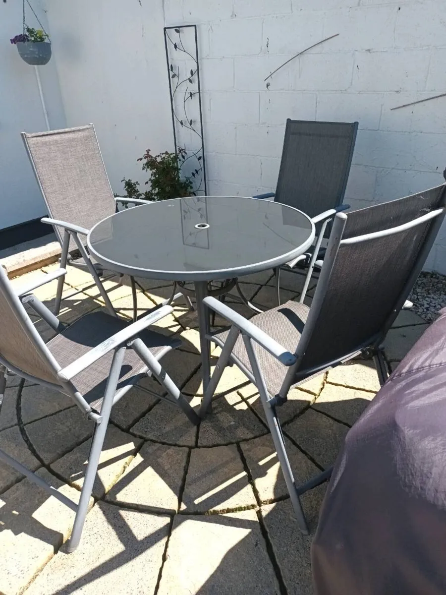 Patio table and chairs - Image 2