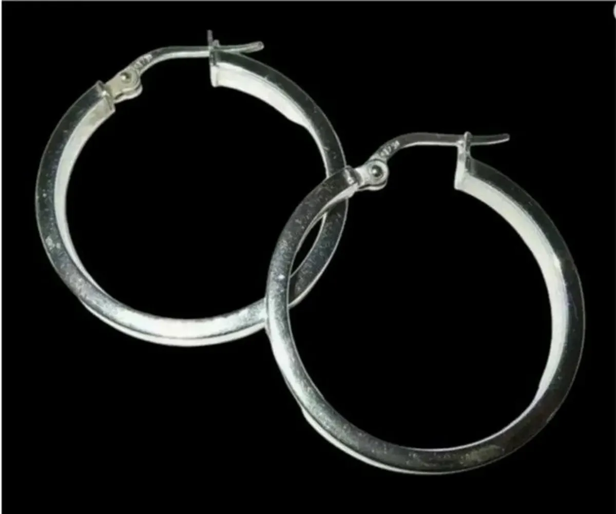 Vintage 9ct White Gold Hallmarked Hoop Earrings - Image 1