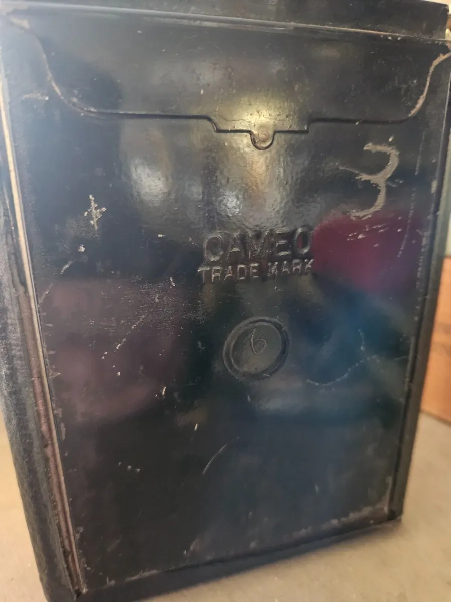 Vintage Cameo Camera - Image 2
