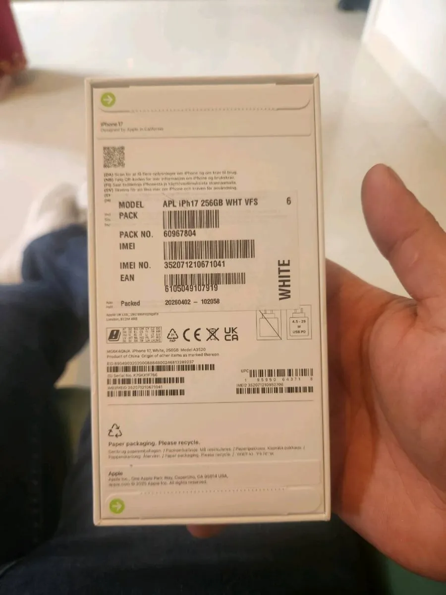 iPhone 17 white new in the box - Image 2