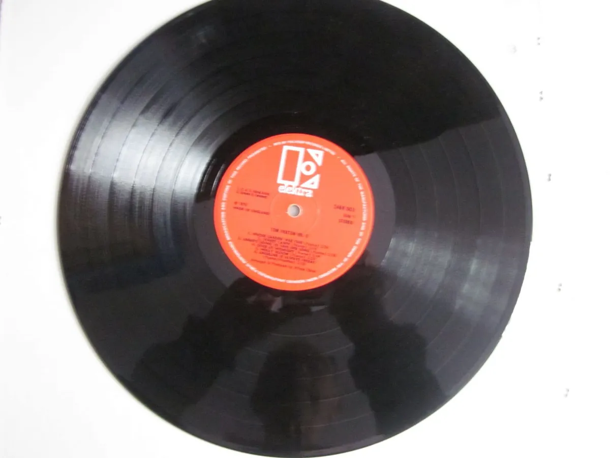 Tom Paxton Vinyl LP's X2 - Image 3