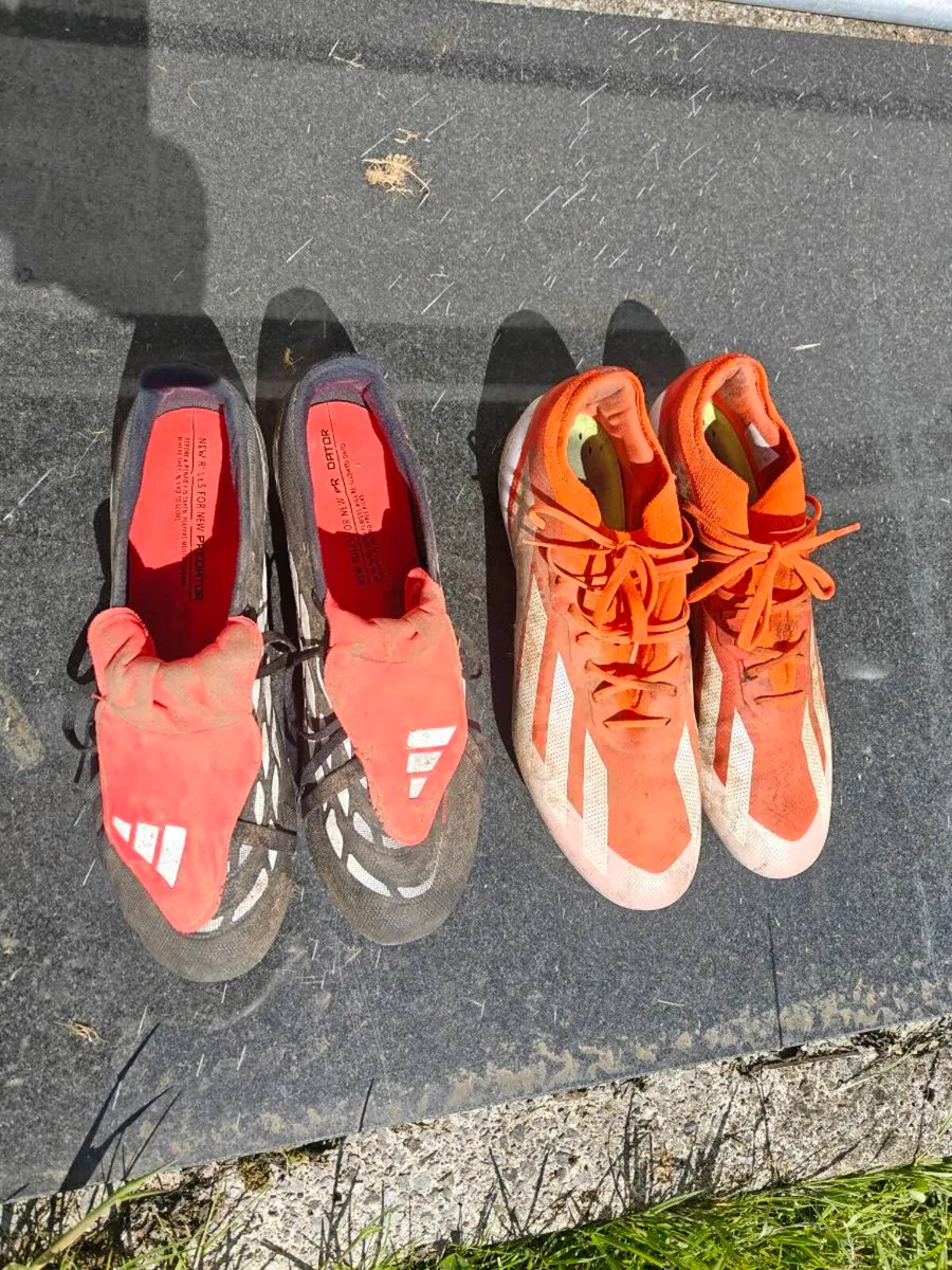 Football boots Adidas predator and crazy fast