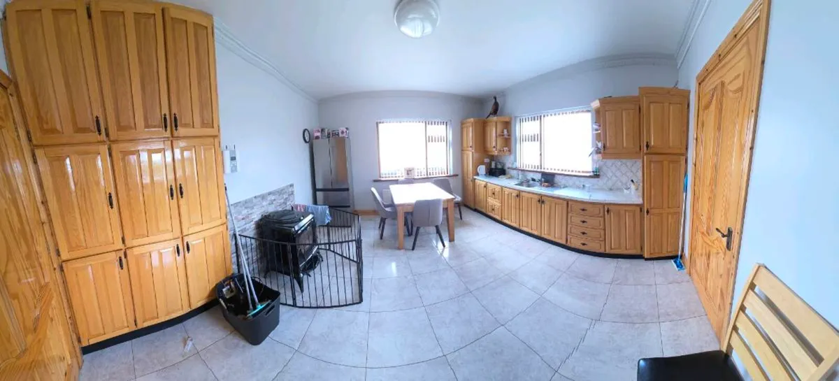 Solid pine kitchen - Image 3