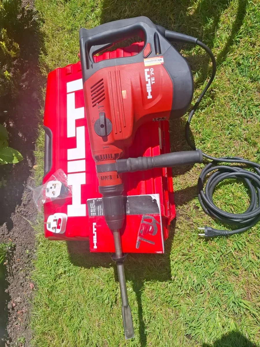 HILTI TE70 sds max 230V - Image 1