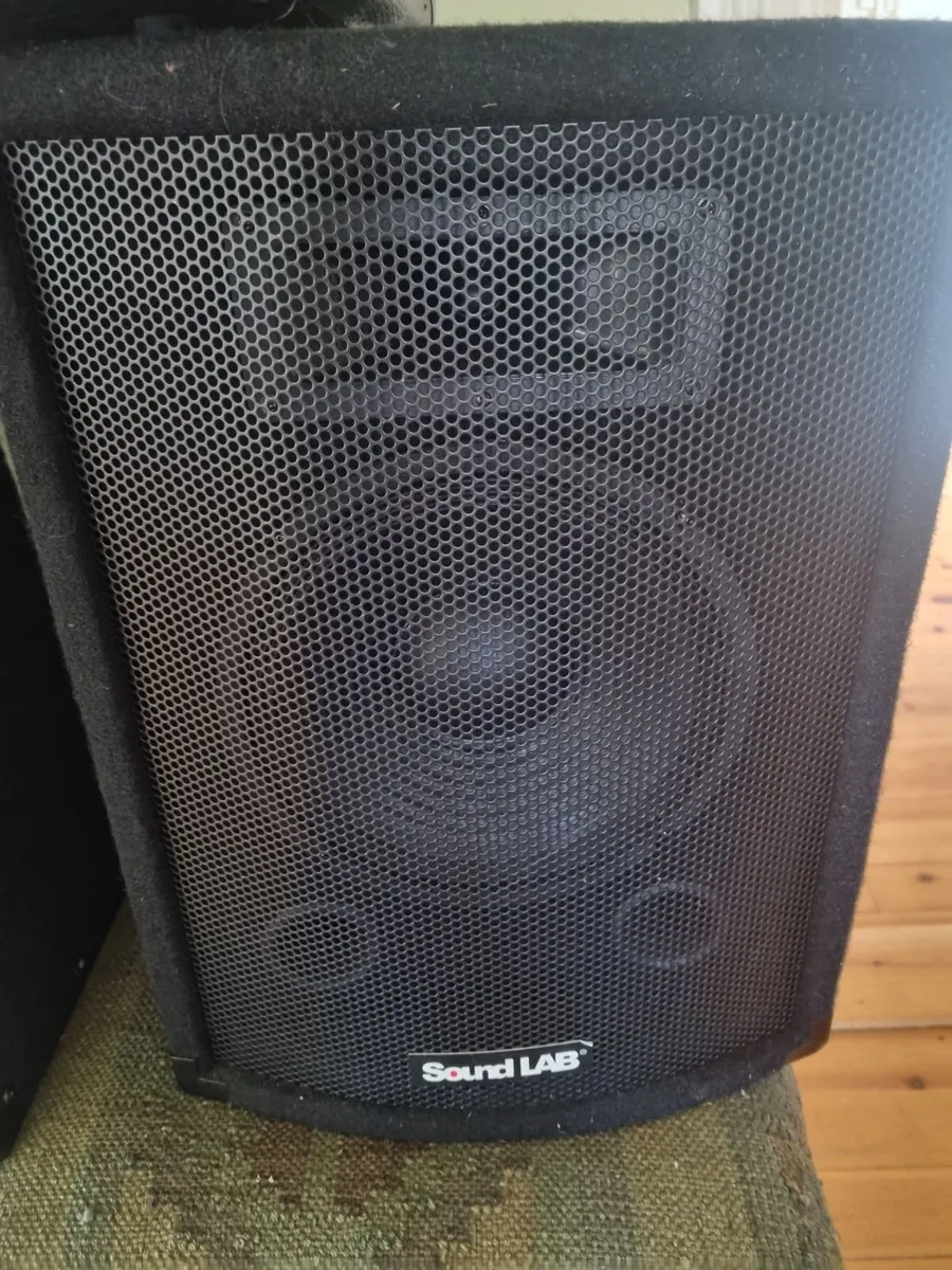 Carlsbro Amp and 2 x SoundLAb Speakers - Image 3