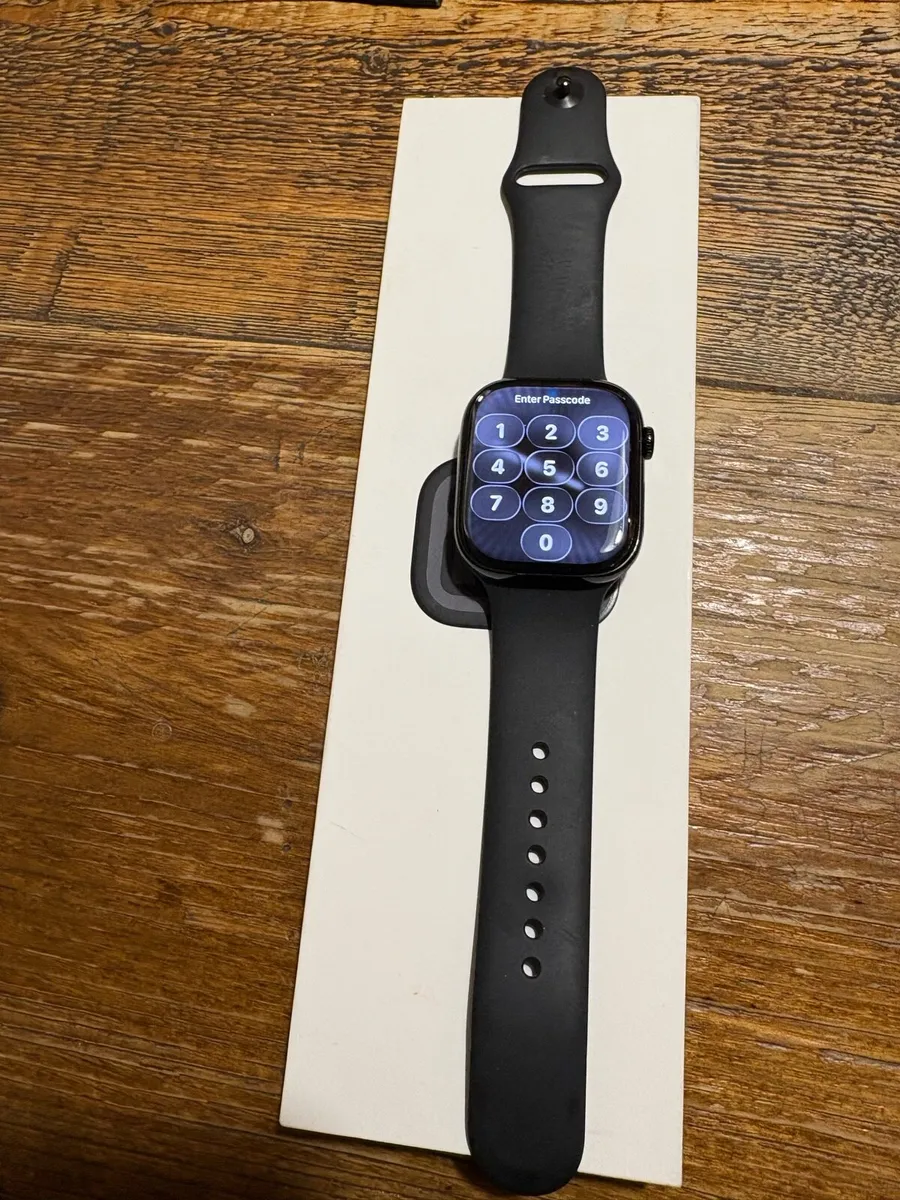 Apple Watch Series 10 46mm Jet Black - Image 1