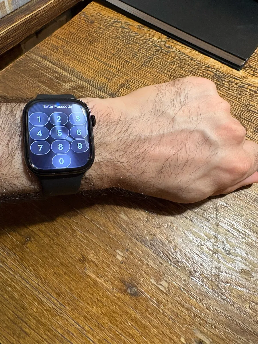 Apple Watch Series 10 46mm Jet Black - Image 2