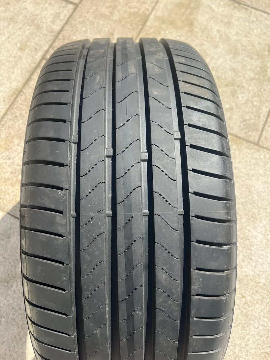 Bridgestone Turanza T6 Enliten 245/40/19 - Image 2