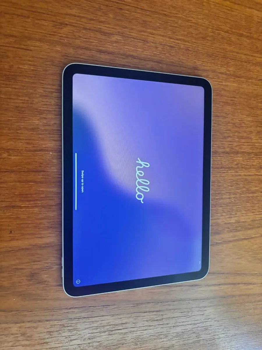iPad, A16, 128GB, like new - Image 1