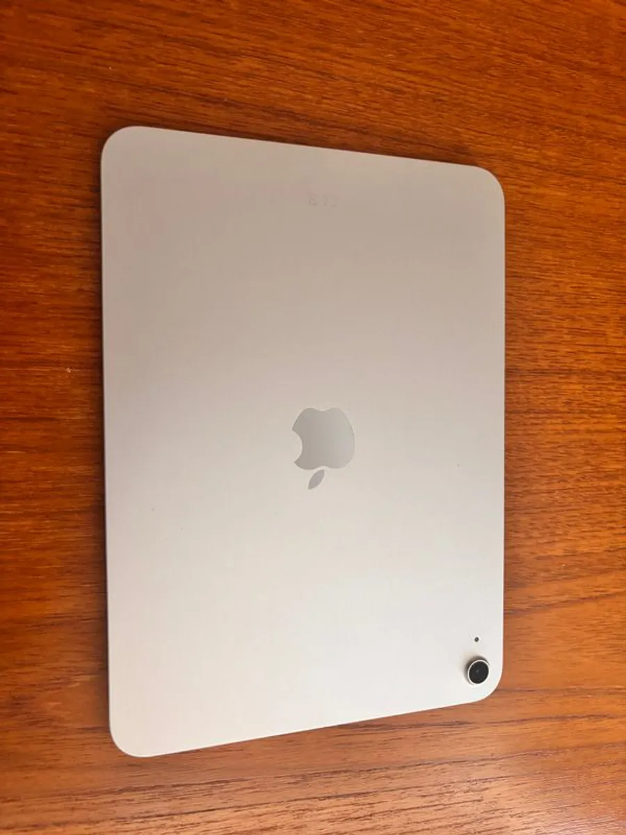iPad, A16, 128GB, like new - Image 3
