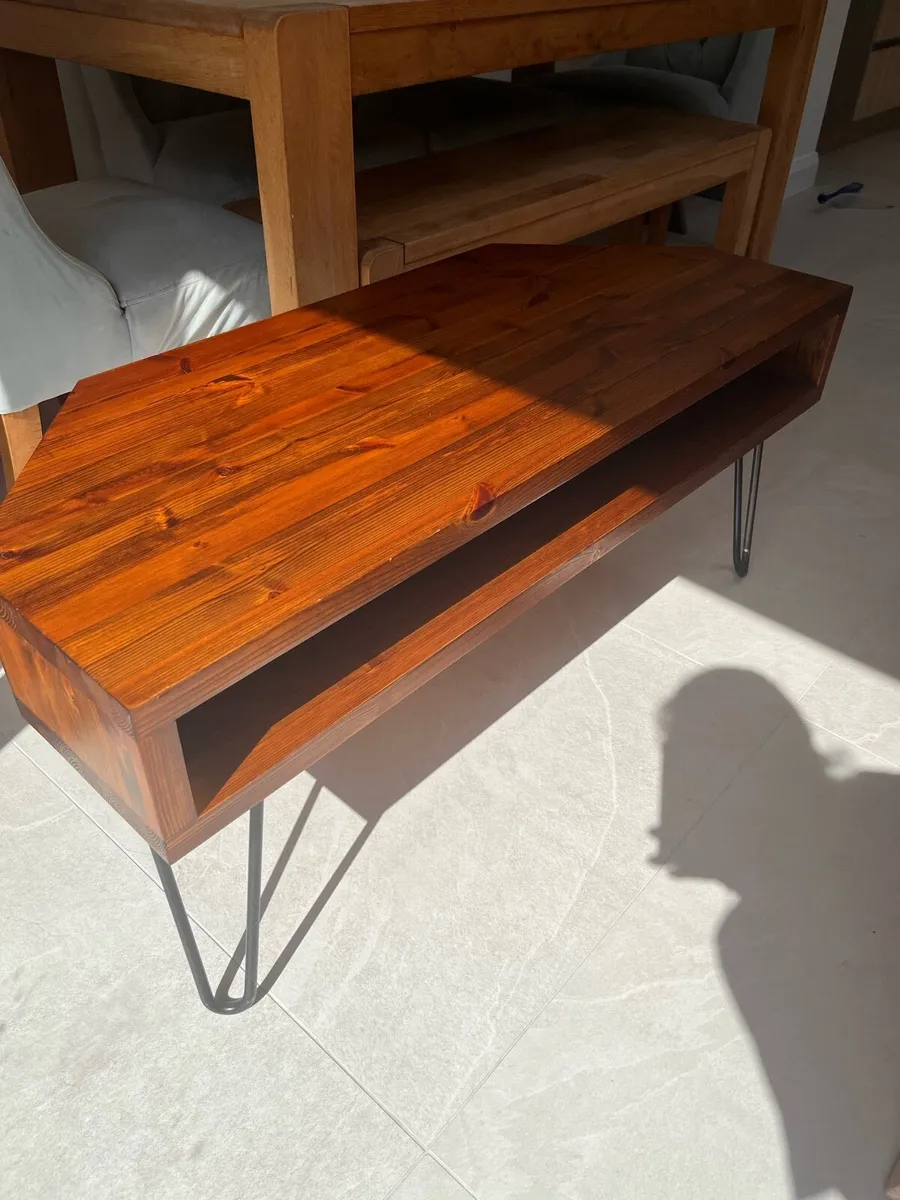 Tv stand - Image 1
