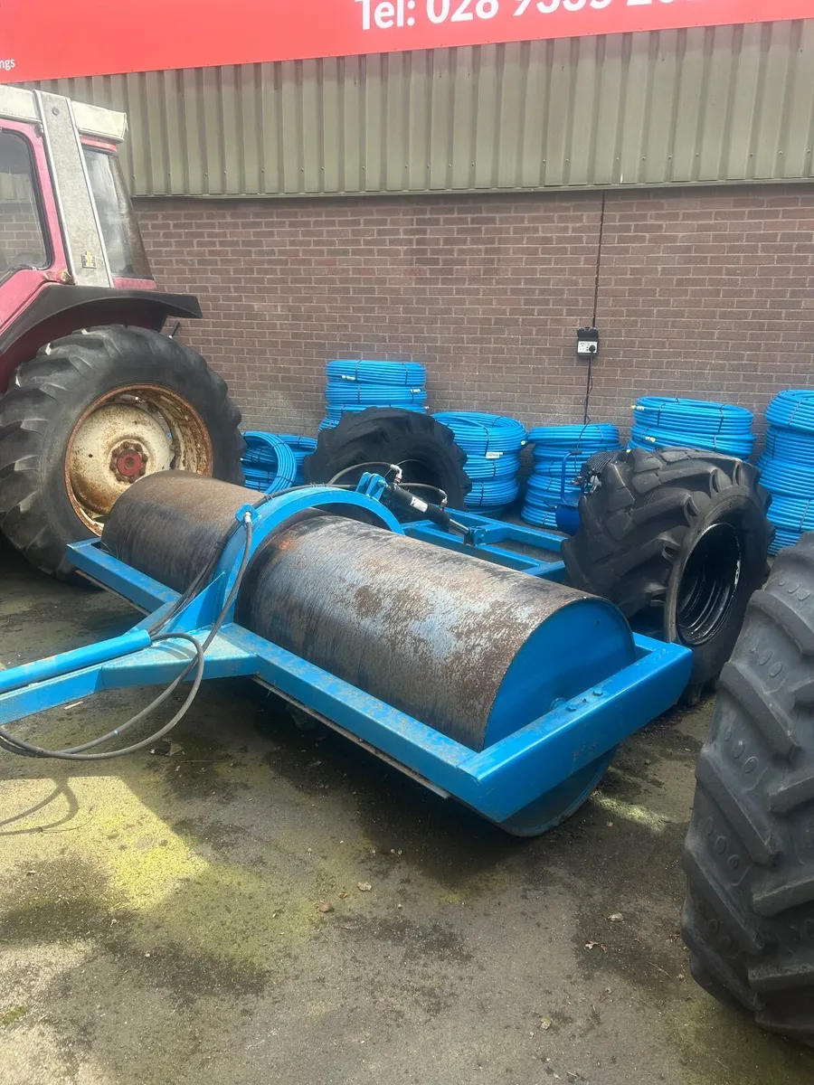 Roller with wheels - Image 4