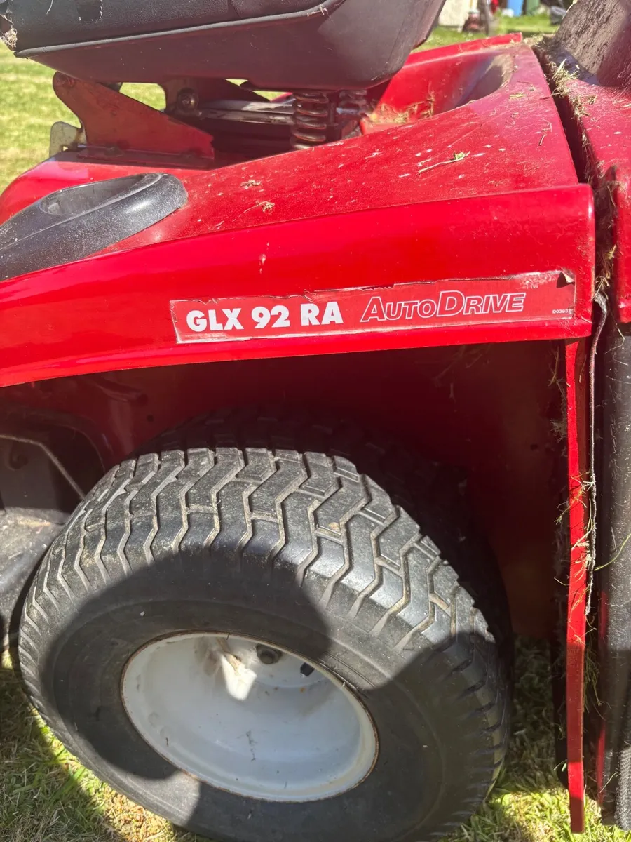 Ride on mower - Image 2
