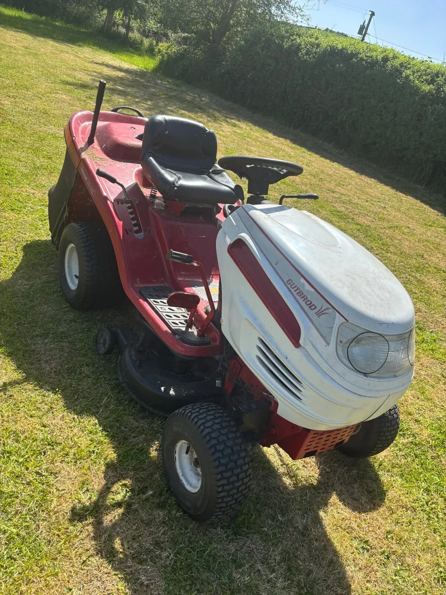 Ride on mower - Image 1