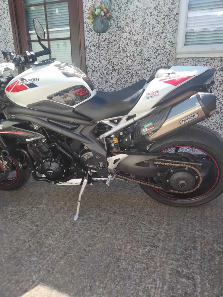 Triumph Speed triple 1050rs deposit taken.. - Image 1