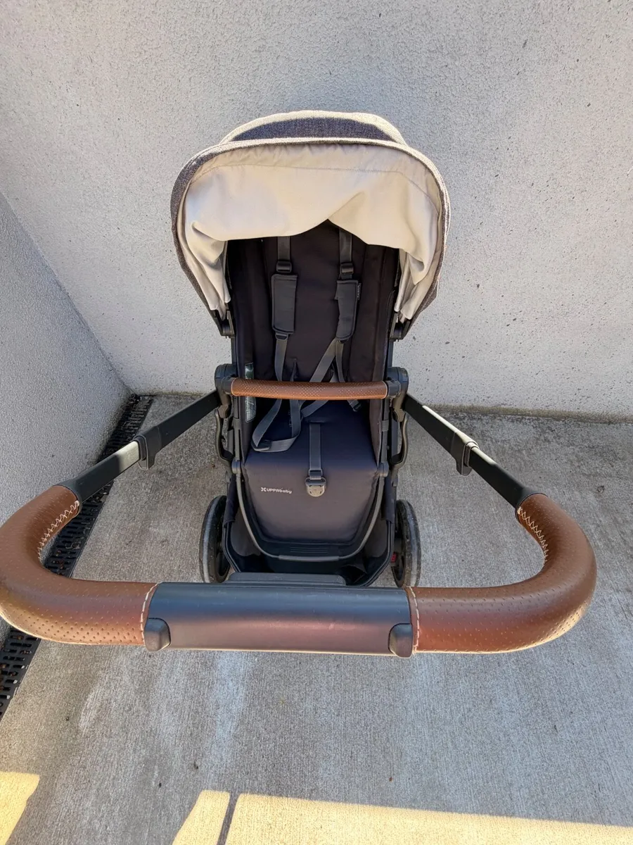 UppaBaby Vista V2 - Greyson - Image 2