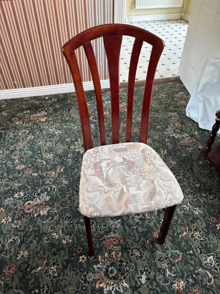 Dining table and Chairs - Image 1