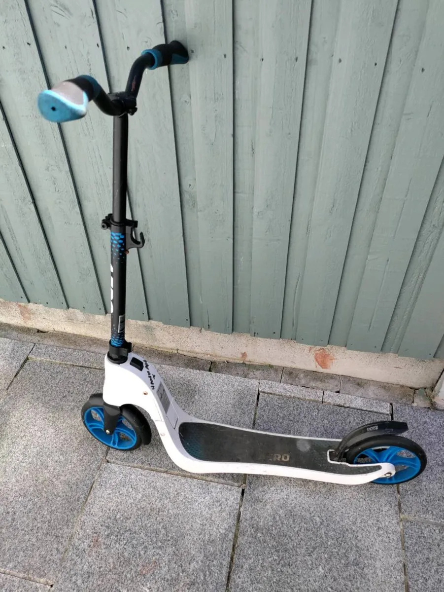 Scooters - Image 1