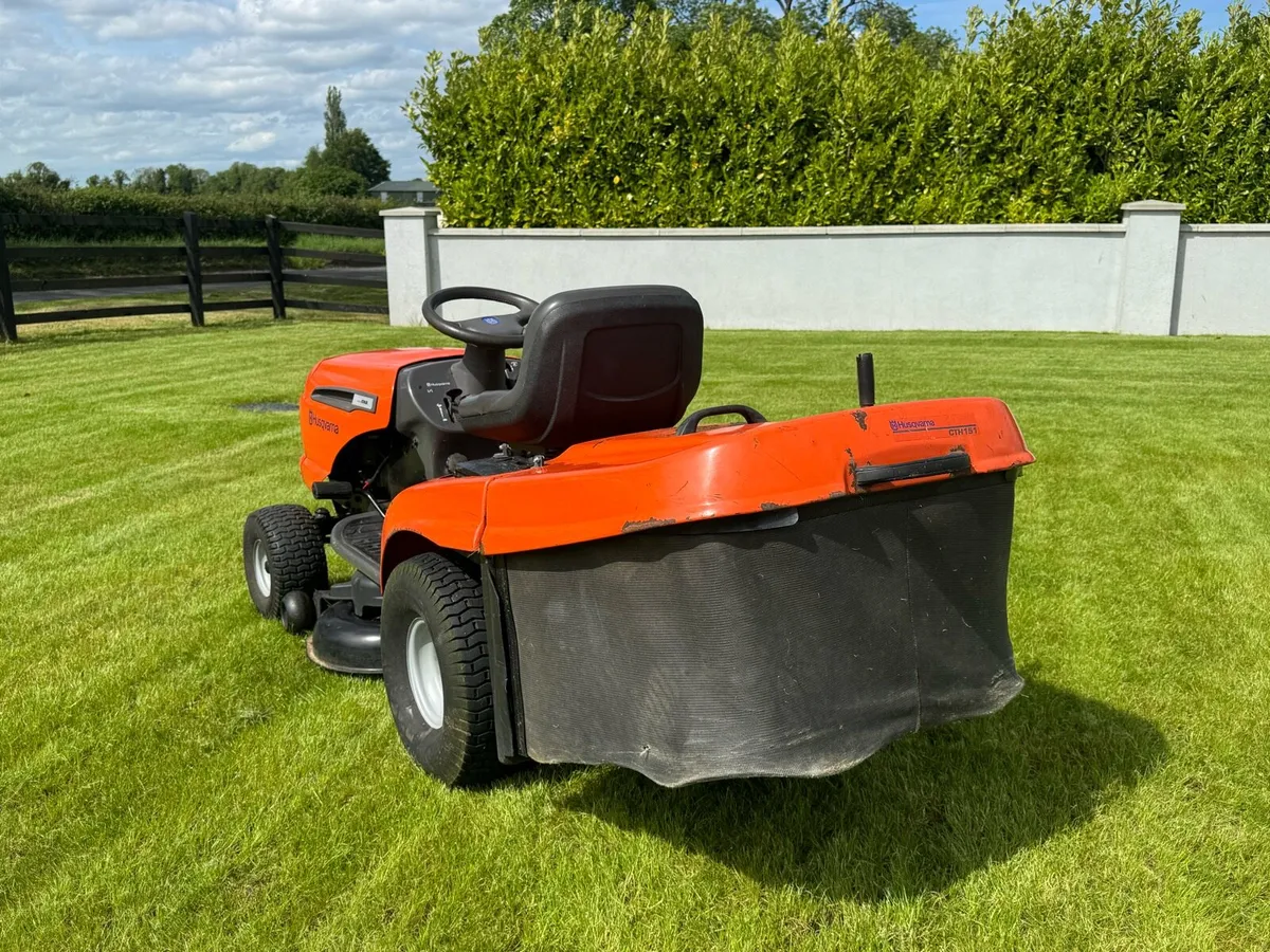 Husqvarna ride on mower  CTH151 - Image 3