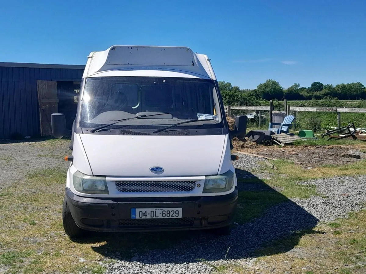 Transit minibus - Image 2