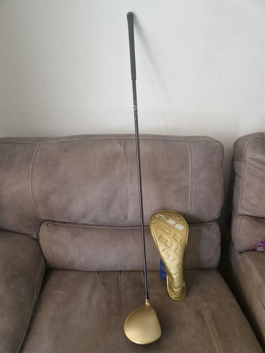 Taylormade Qi35 Driver Regular Shaft 10.5 As New - Image 3