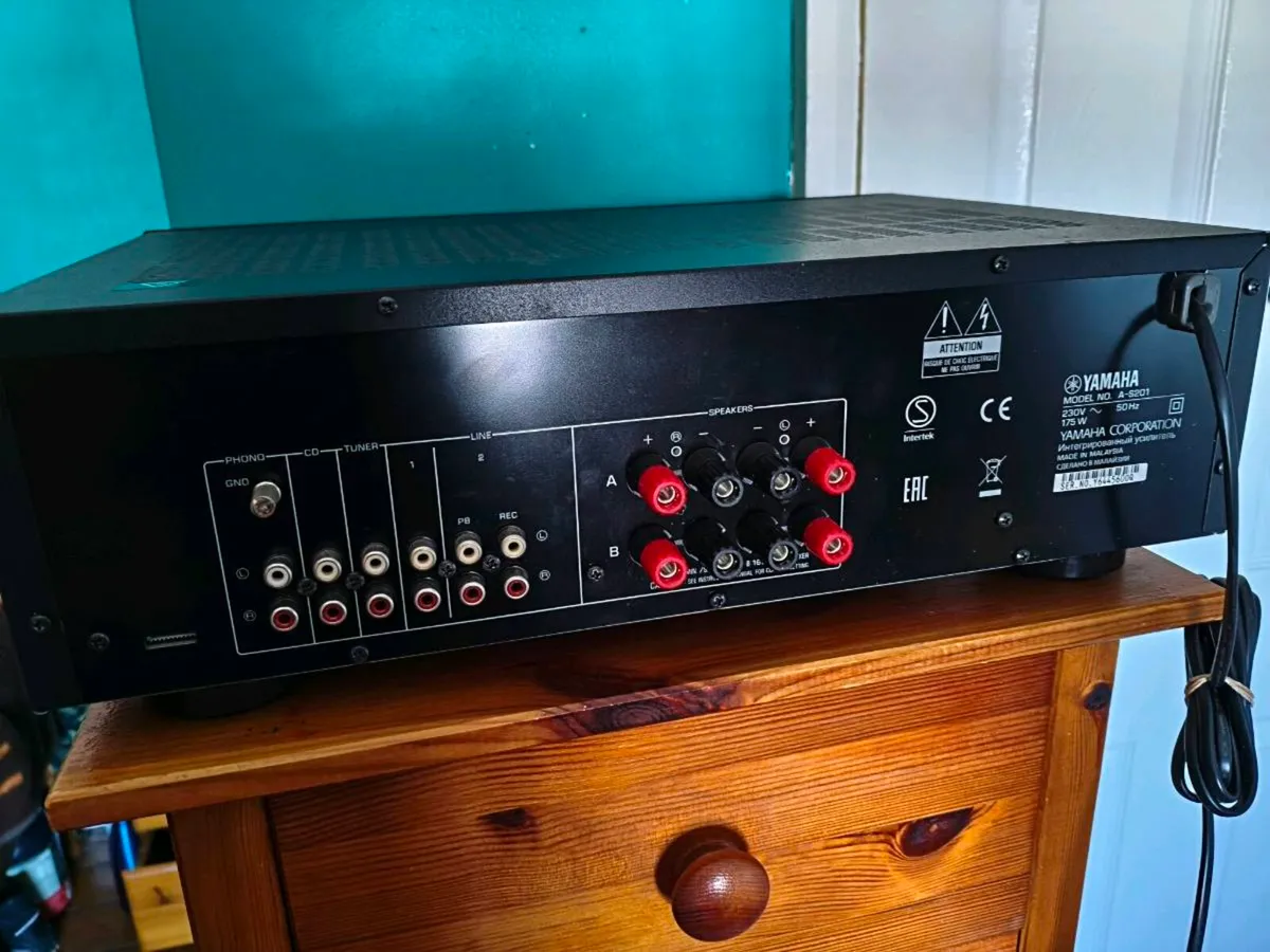 YAMAHA AMPLIFIER - Image 2