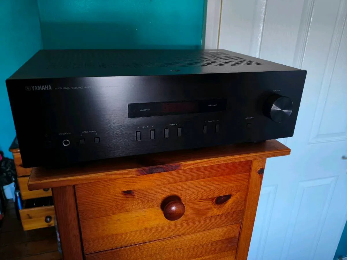 YAMAHA AMPLIFIER - Image 3