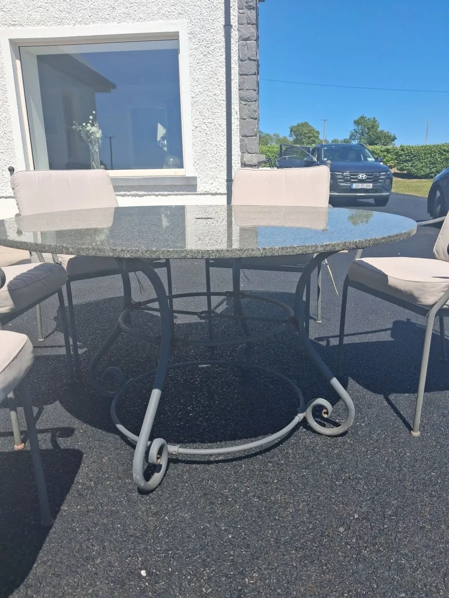 Outdoor furniture - Image 2