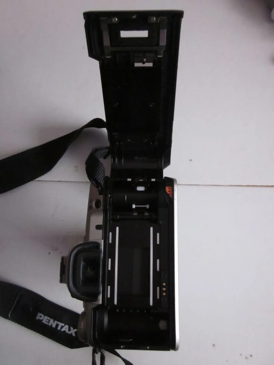 Pentax MZ-50 35mm SLR Film Camera/Lens - Image 3