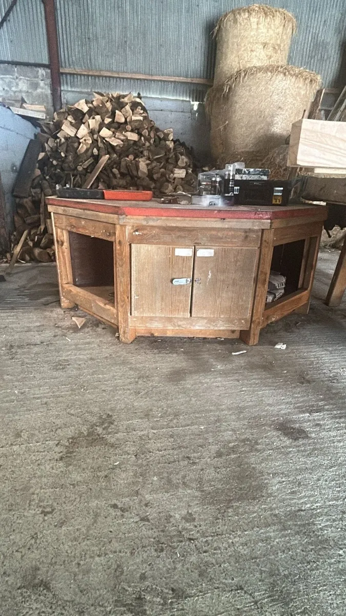 6ft hexagon bench - Image 1