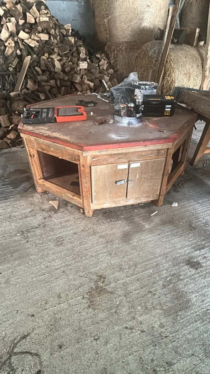 6ft hexagon bench - Image 3