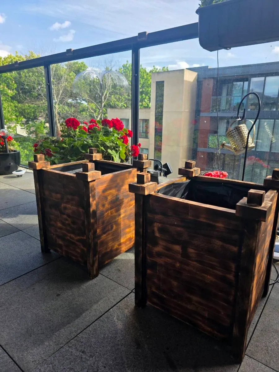 Wooden planters - Image 2