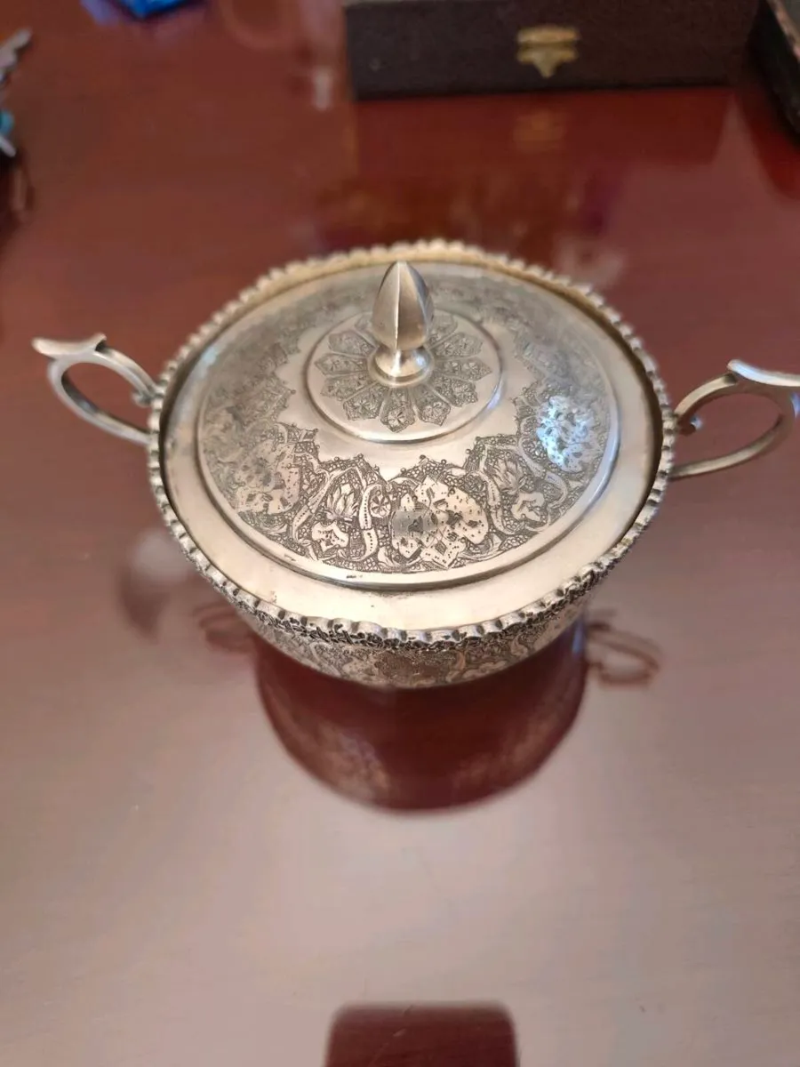 Persian solid silver bowl 600 silver 278grams - Image 1
