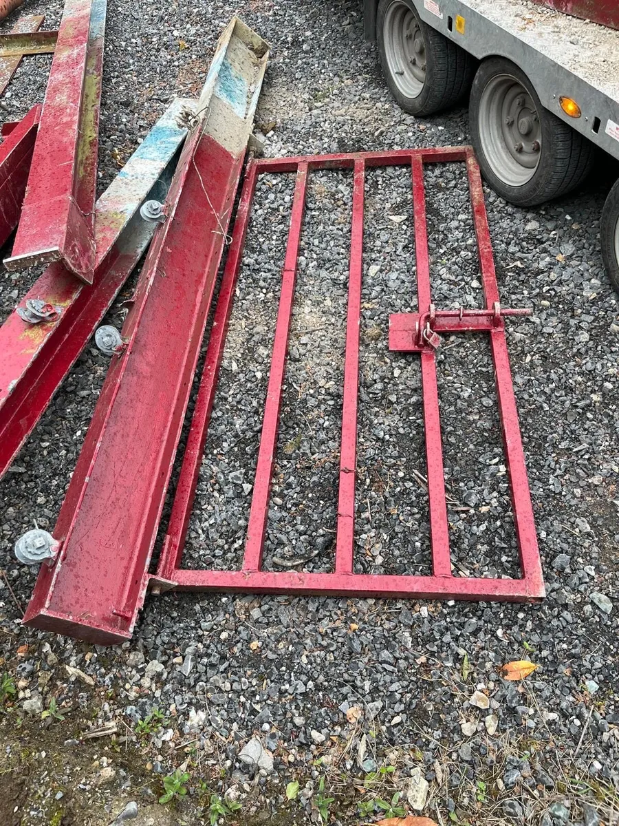 Gates - Image 3