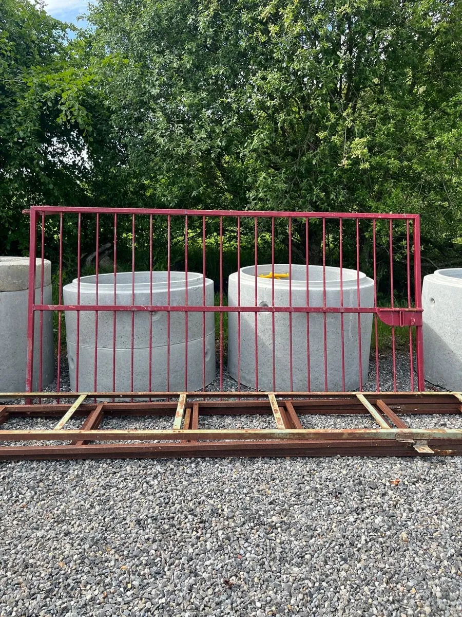 Gates - Image 1
