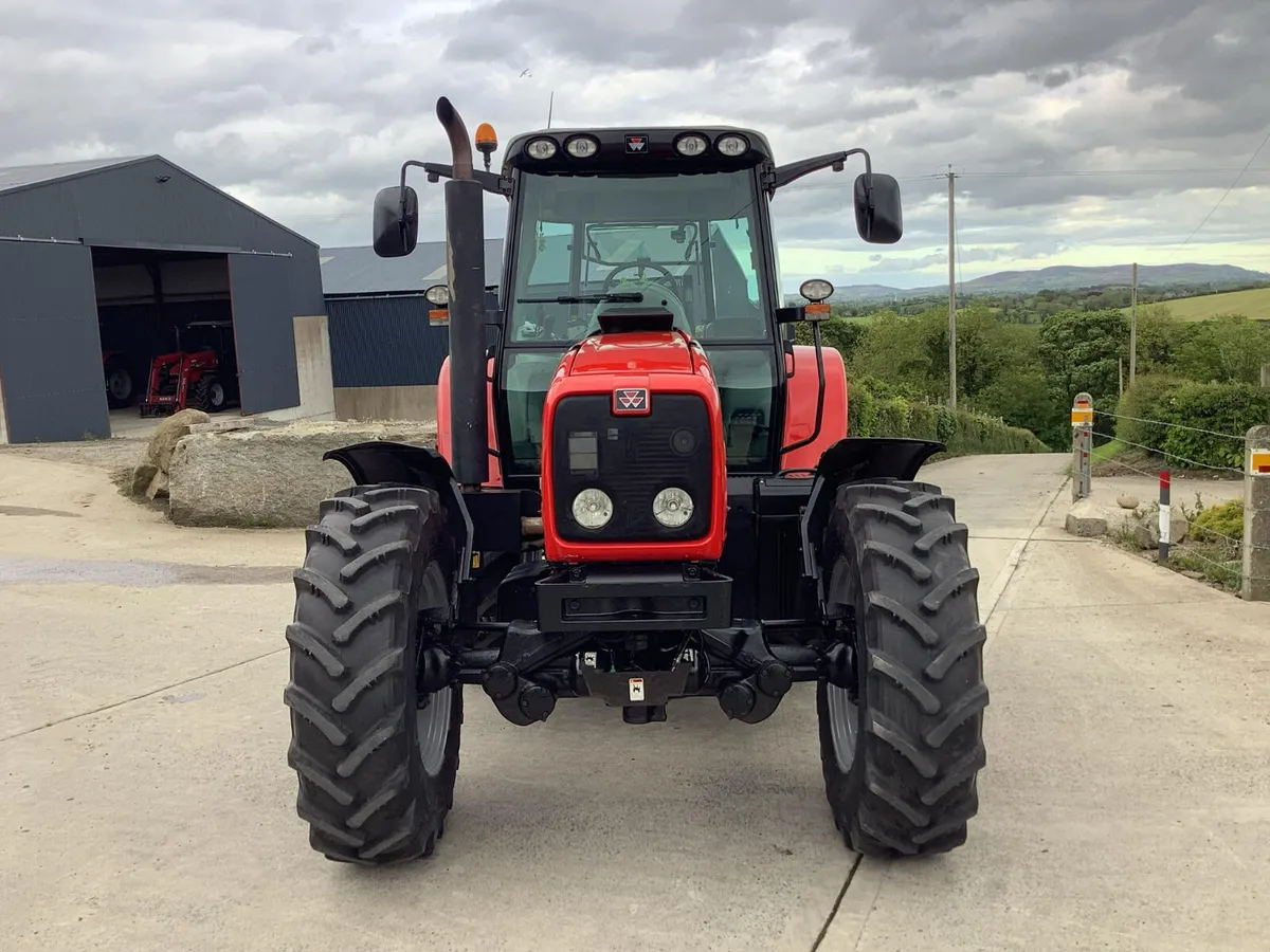 2005 MF 6480 - Image 2