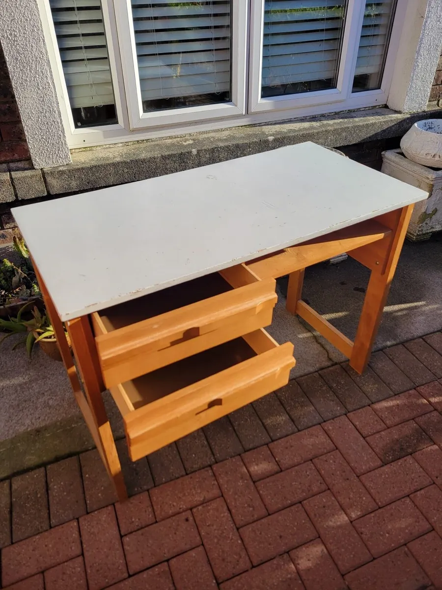 Vintage desk - Image 1