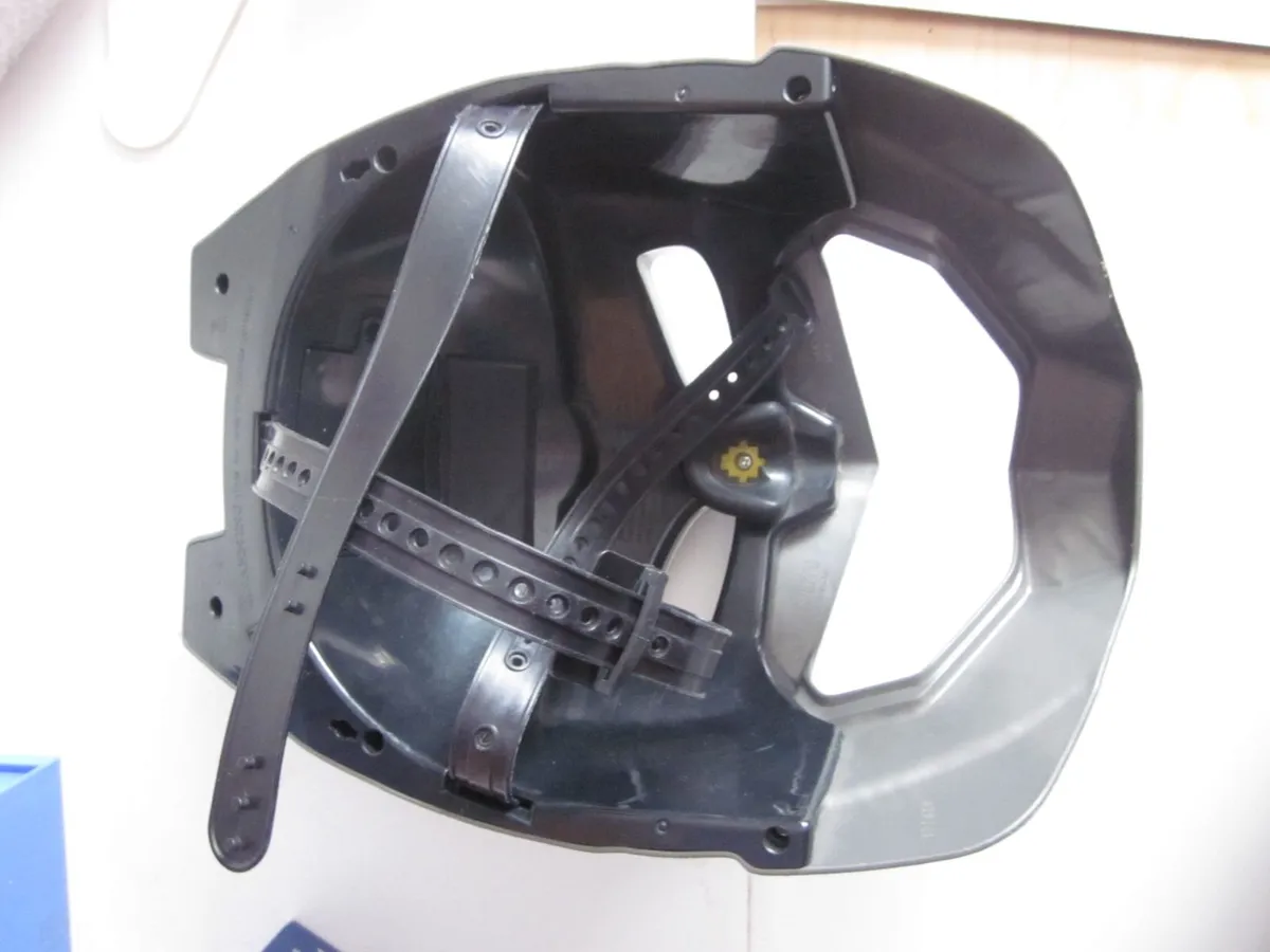 Batman Mask Lights/Voice Change Helmet - Image 3