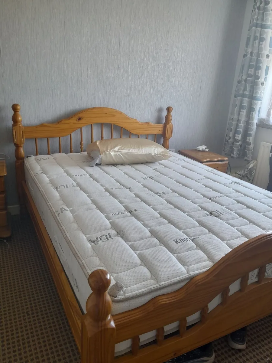 Kingsize 5' bedframe - Image 1