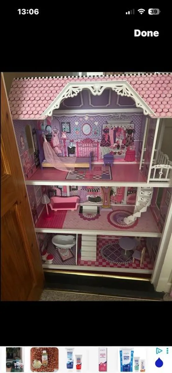 large dolls house - Image 1
