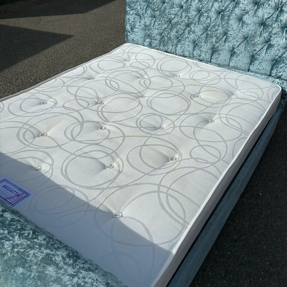 Fab!! Double crushed Velvet Double sleigh Bed €320 - Image 4