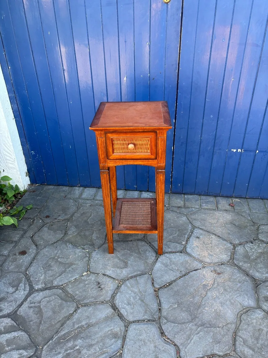 Plant stand - Image 1