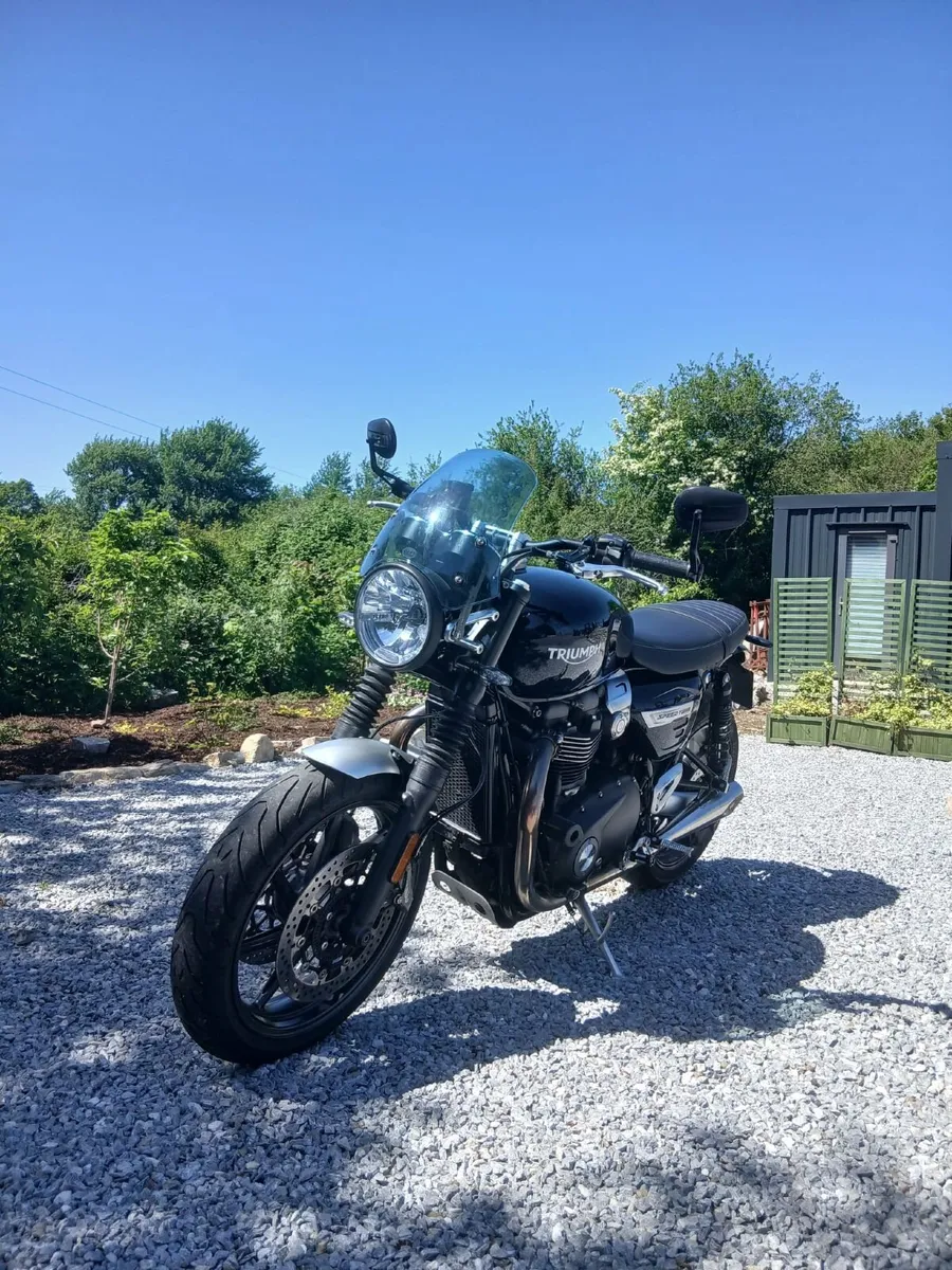 Triumph Speed Twin 1200 - Image 1