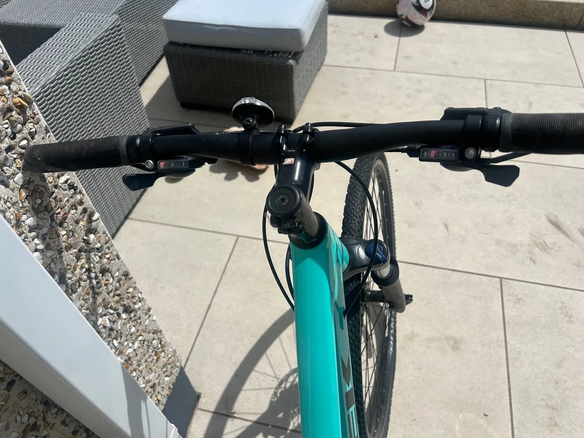Teenager trek bike - Image 3