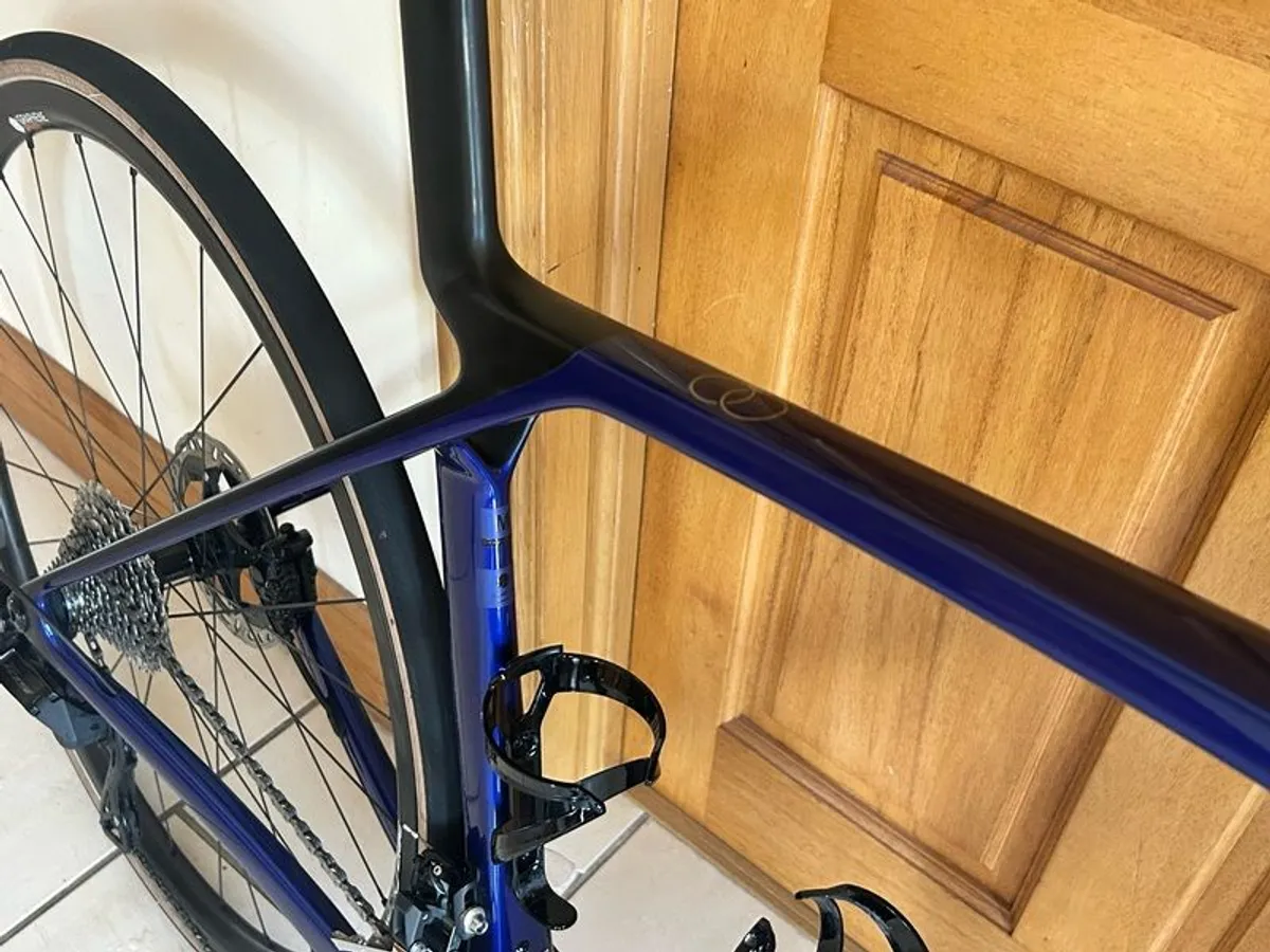 (Nearly new) Trek Madone with extras!! - Image 4