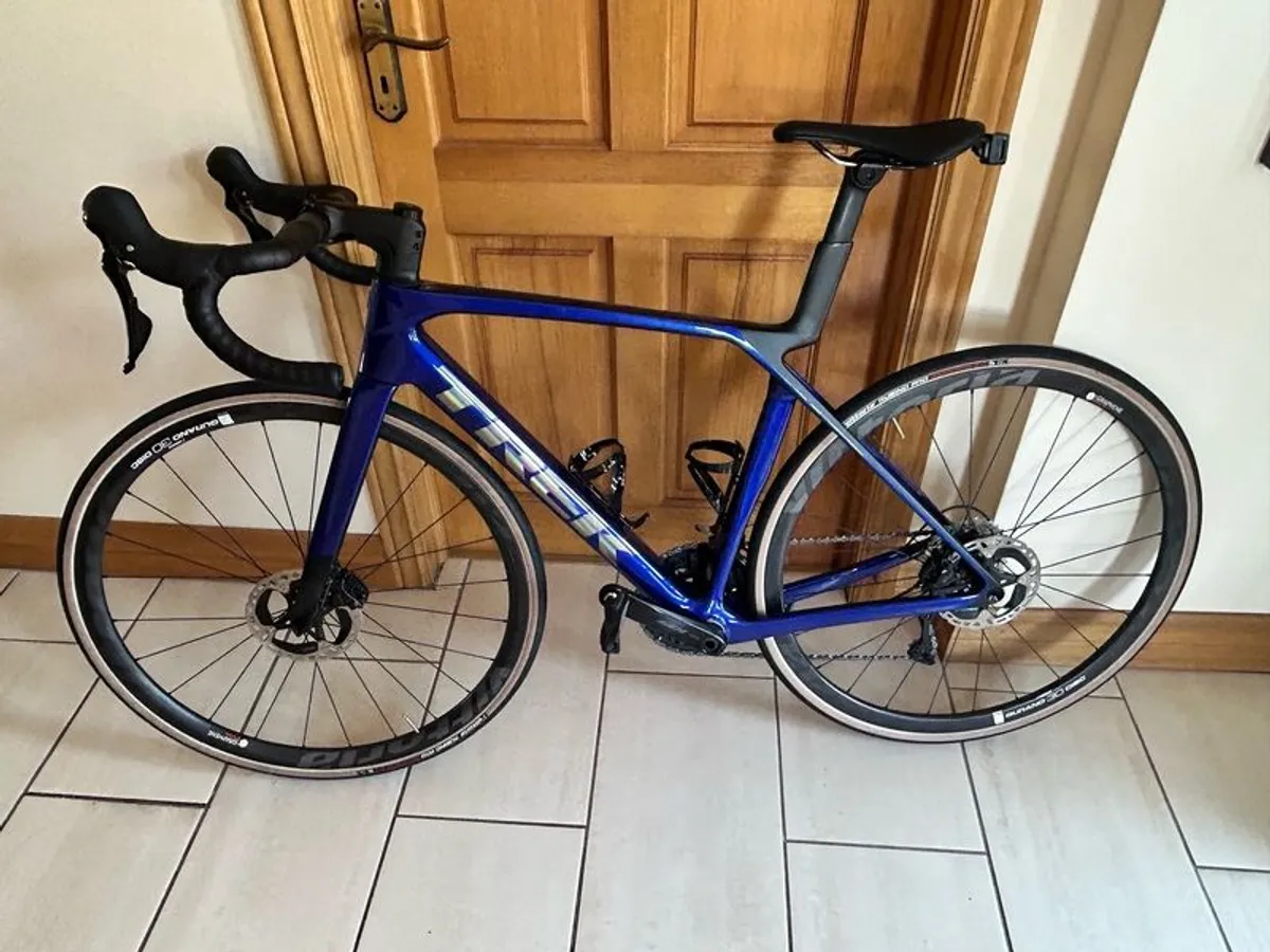 (Nearly new) Trek Madone with extras!! - Image 2
