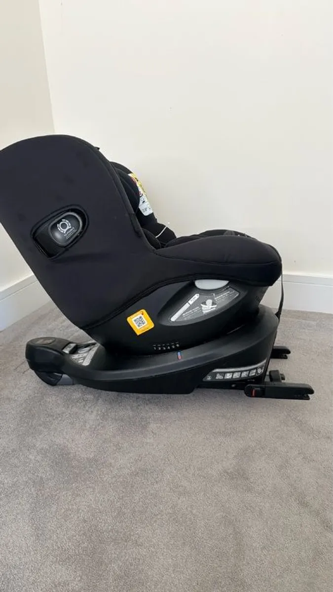 Joie i-Spin 360 ISOFIX Rotating Car Seat, Rear Facing to 18kg - Image 1