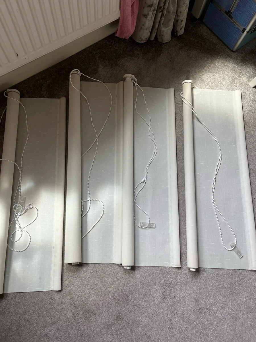 Roller blinds - Image 1